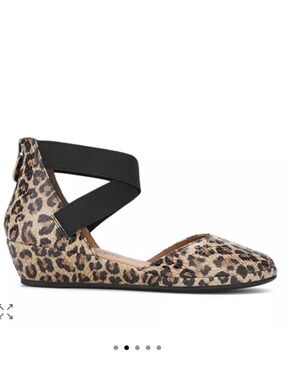 Gentle Souls by Kenneth Cole Noa Leopard Leather Flats 5.5